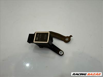 BMW E90 E91 E92 E93 hátsó szintszabályzó 6778809