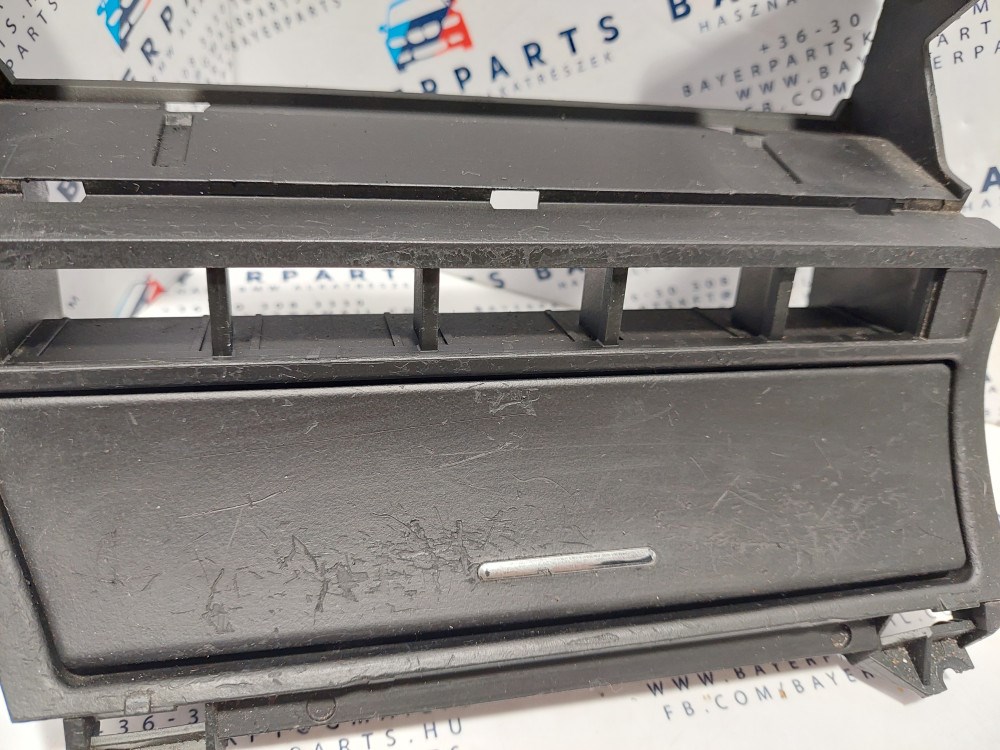 BMW E46 középsõ tároló konzol középkonzol hamutartó tartó 2. kép