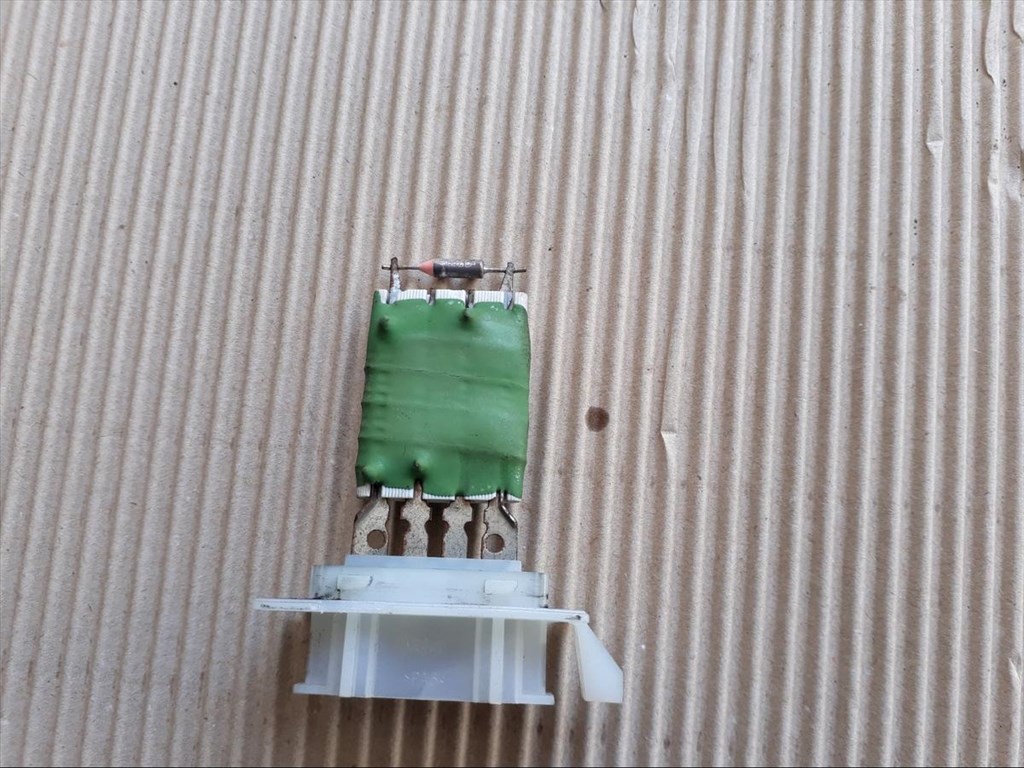 Opel Corsa C (2000-2010) Fűtőmotor Előtét Ellenállás 1. kép