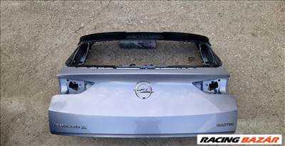 Opel Grandland X csomagtér ajtó