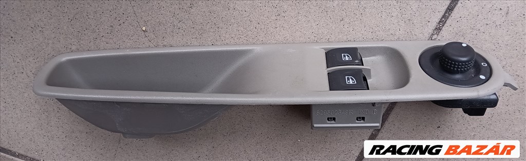 Renault Zoe -2020-ig bal első ablakemelő kapcsoló  1. kép