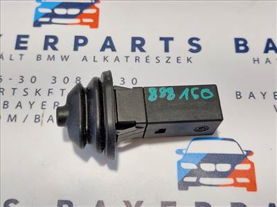 BMW E46 E90 E91 E92 E60 E61 E65 F01 E83 E70 E71 X3 X5 X6 E82 E88 tankajtó tank fedél ajtó ütköző kilökő