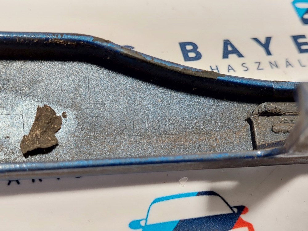 BMW E46 sedan touring bal elsõ kék estorilblau fényszórómosós lámpamosó bajuszléc bajusz léc - üres 3. kép