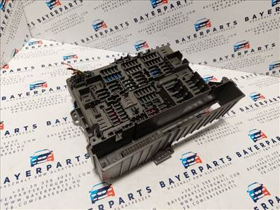 BMW E81 E82 E87 E88 E90 E91 E92 E93 X1 biztosítéktábla biztosíték tábla