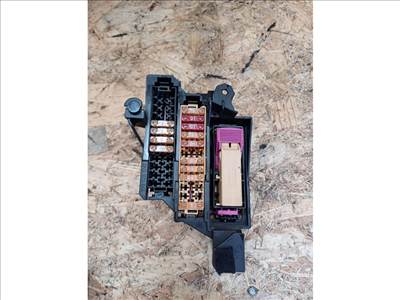 Audi A5 (2007-2017) Diesel Biztosíték Tábla