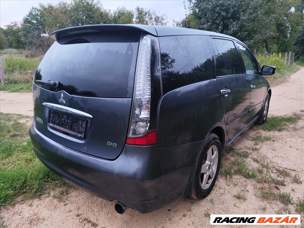 Mitsubishi Grandis bontott alkatrészei 2. kép