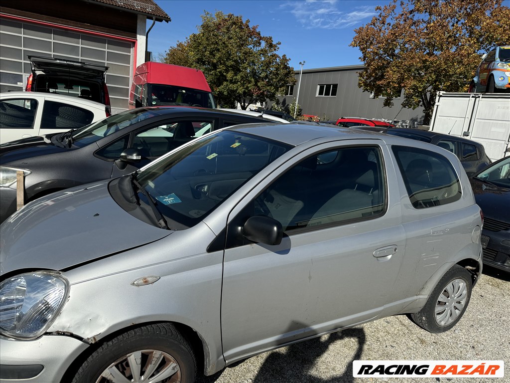 Toyota Yaris 1.0 bontott alkatrészei 2. kép