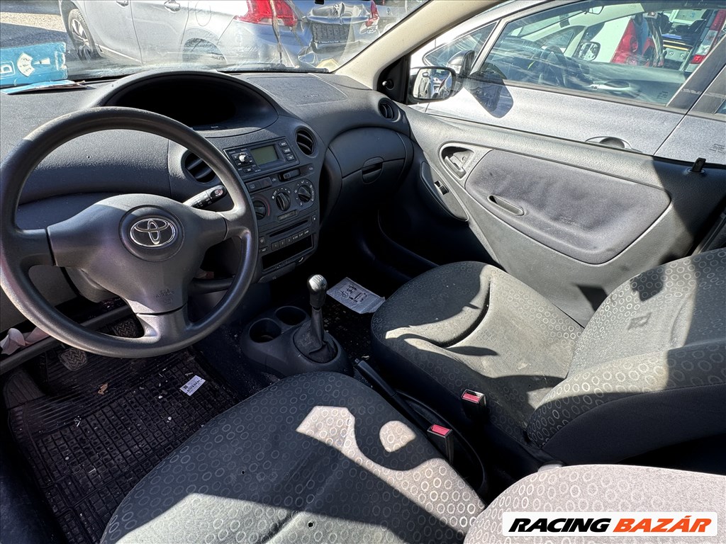 Toyota Yaris 1.0 bontott alkatrészei 5. kép