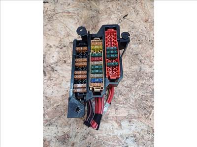 Audi A5 (2007-2017) 3.0Tdi V6 Diesel Biztosíték Tábla