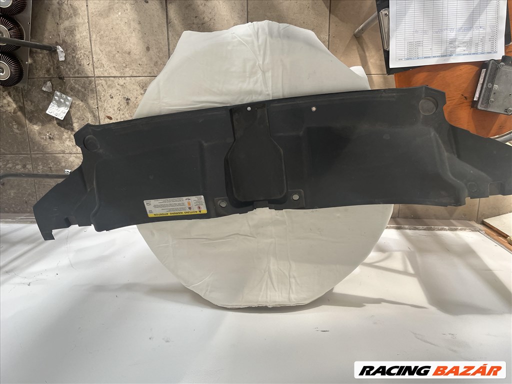 Audi A6 (C7 - 4G) C7 - 4G zárhíd burkolat  40030703 1. kép