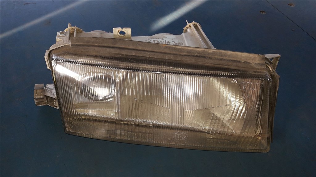 Skoda Octavia Jobb Első Lámpa / Fényszóró 246 086-00 1. kép