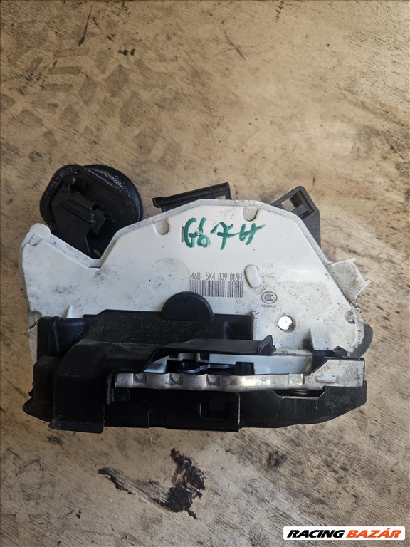 Volkswagen Golf VI Jobb hátsó zárszerkezet  5k4839016h 1. kép