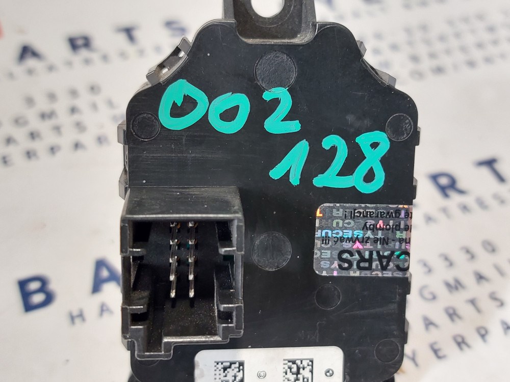BMW F07 F10 F11 F18 F06 F12 F13 F01 F02 F03 indító start stop gomb indítógomb 4. kép