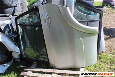 Toyota Rav4 2 2000-2006 bal hátsó ajtó komplett (1506) 