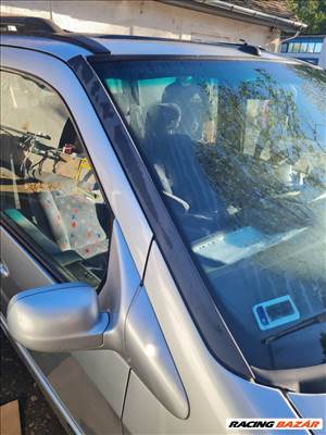 Mercedes Vito 638 jobb oldali szélvédő díszléc 