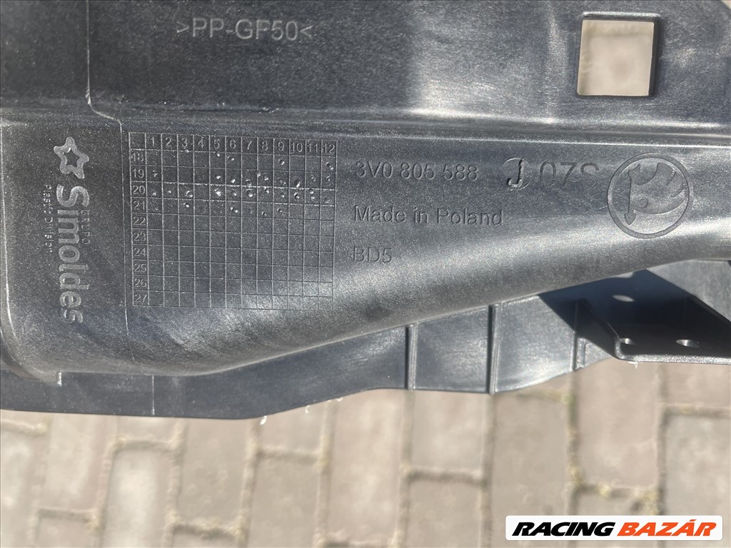 Skoda Superb 3 facelift motorháztető homlokfal lökhárító fényszórók 2019 től 7. kép