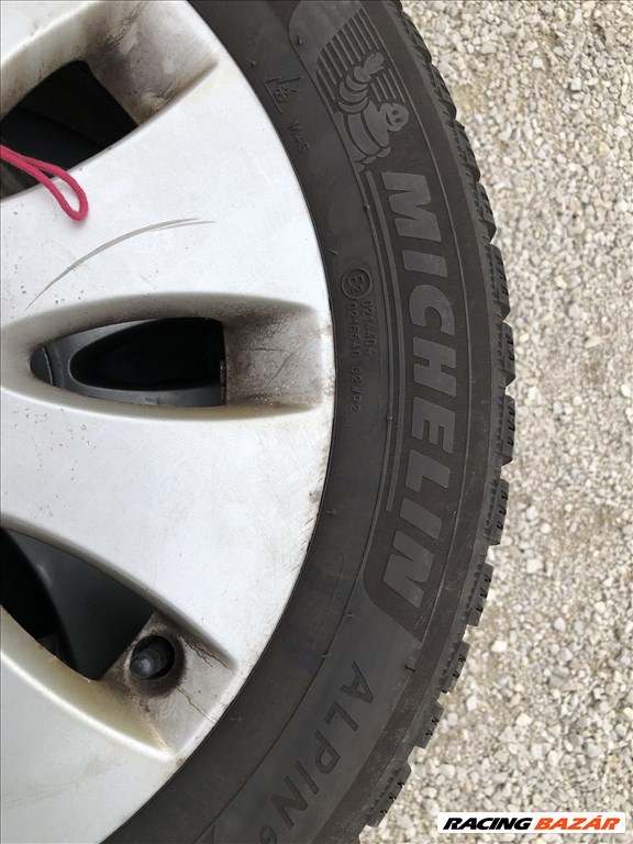  5x112 lyukosztású 16" használt (gyári felni) alufelni, rajta 205/55 használt téli gumi gumi  3. kép