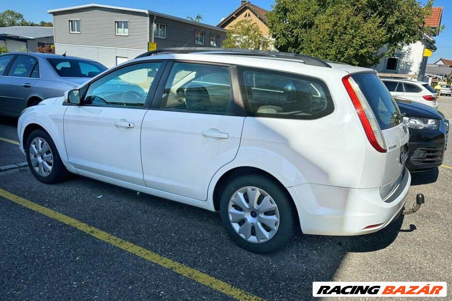 Ford Focus Mk2 Bal első ajtó fehér 1. kép