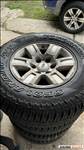  6x139.7 lyukosztású 16" Ford Ranger gyári alufelni, rajta 245/70R16 új Yokohama négyévszakos gumi