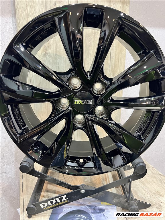  5x114.3 lyukosztású 7JJ 17" ETt47 új Oxxo alufelni 1. kép