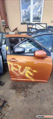 Suzuki Swift V Jobb első ajtó 