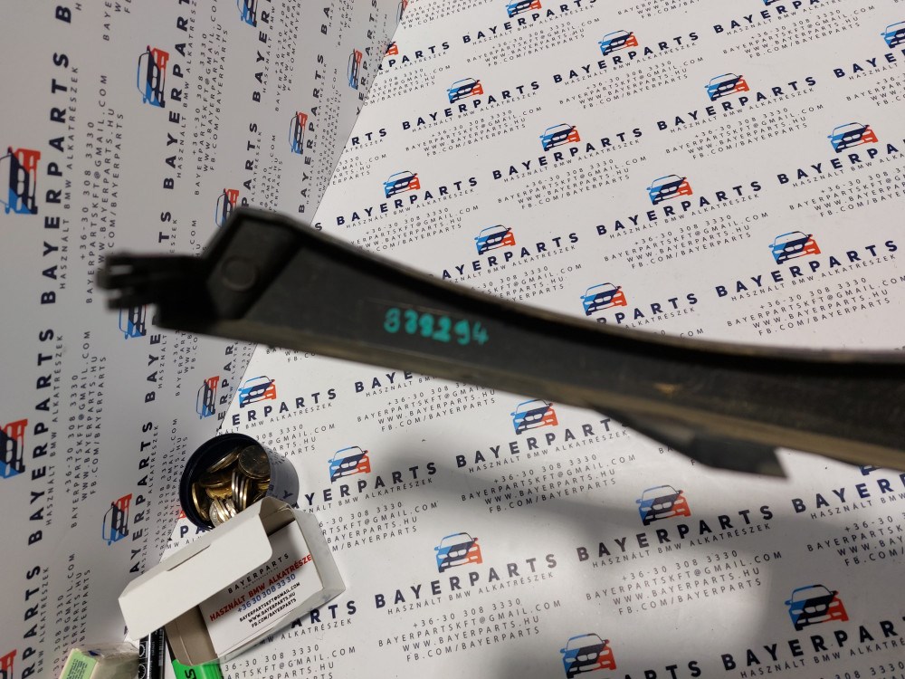 BMW E46 sedan touring facelift jobb elsõ bajuszléc bajusz léc 4. kép