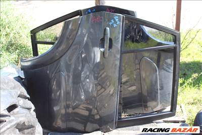 Toyota Rav 4  2 2000-2006 jobb hátsó ajtó komplett,szélesített (1486)