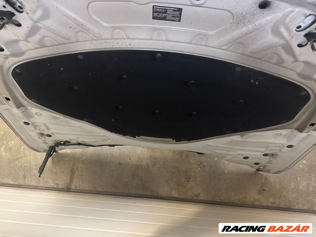 BMW F30 F31 F32 F35 F36  Motorháztető Géptető Gépháztető  6. kép