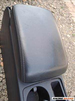 Audi A4 (B8 - 8K)  könyöklő 