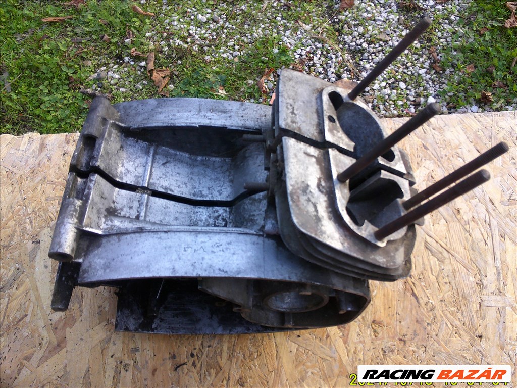 JAWA 350-360 MKP.-HOZ 1 PÁR ÜRES MOTORTŐMB ELADÓ 1. kép