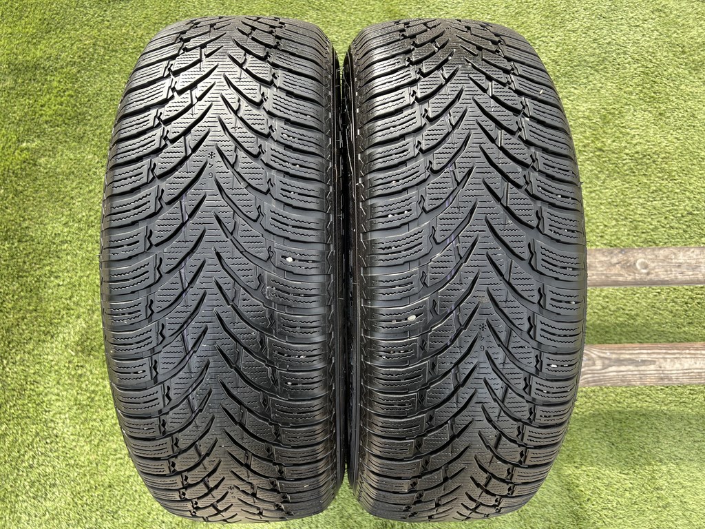 235/60 R18 Nokian WR Suv 4 téli gumi 6mm 1. kép