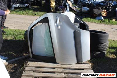 Suzuki SX4 2006 bal hátsó ajtó komplett (1527)