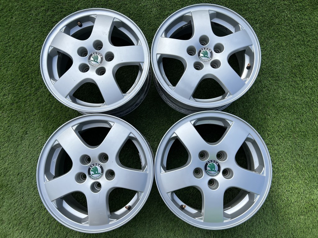 5x100 14" Skoda gyári alufelni 6Jx14h2 ET43 1. kép