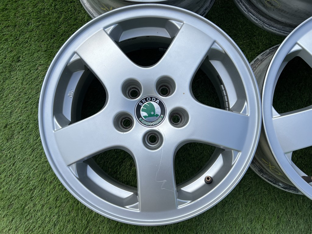 5x100 14" Skoda gyári alufelni 6Jx14h2 ET43 2. kép