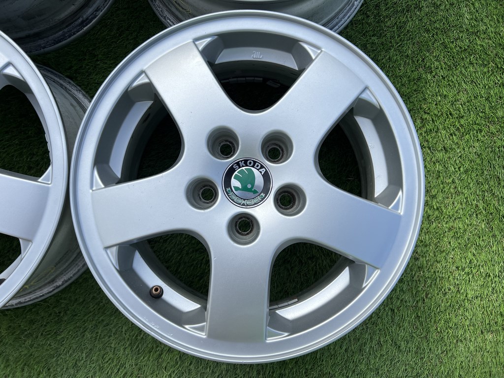 5x100 14" Skoda gyári alufelni 6Jx14h2 ET43 3. kép