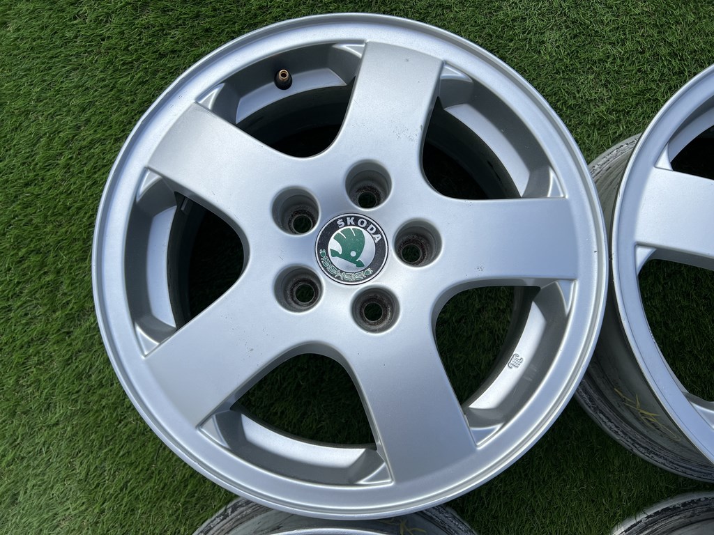 5x100 14" Skoda gyári alufelni 6Jx14h2 ET43 5. kép