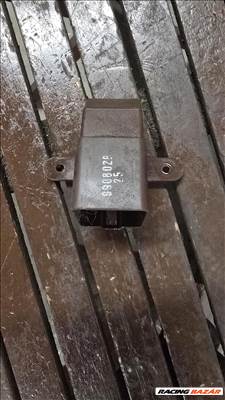 Ford Focus Mk1 vezérlő relé ajtóba 72ff305