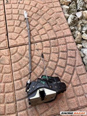 BMW E46 jobb első ajtózár 51217011308