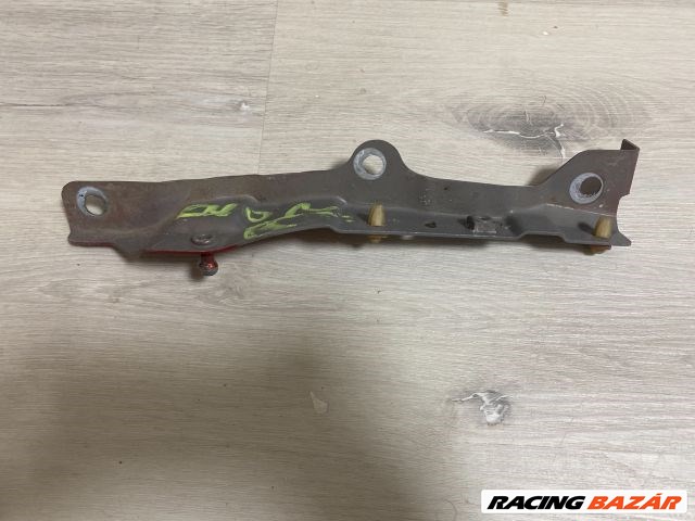 Renault Clio IV RENAULT CLIO IV Bal Sárvédő Oldaltartó 1351725r 2. kép