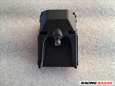 Kia Cee'd (CD) szélvédő kamera  99211j7700