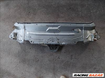 Suzuki Ignis hátfal 