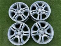 5x114.3 16" Kia gyári alufelni 6,5Jx16h2 ET41