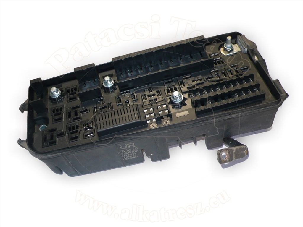 Opel Signum 2002-2007 - biztosíték tábla, motor, 03, jelölés: UR 1. kép