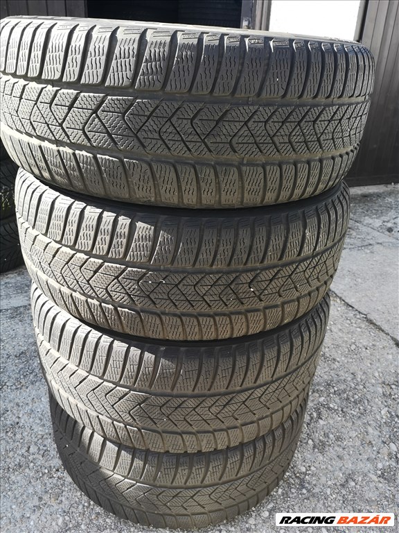  225/40R18 255/4018" újszerű Pirelli téli gumi gumi 1. kép