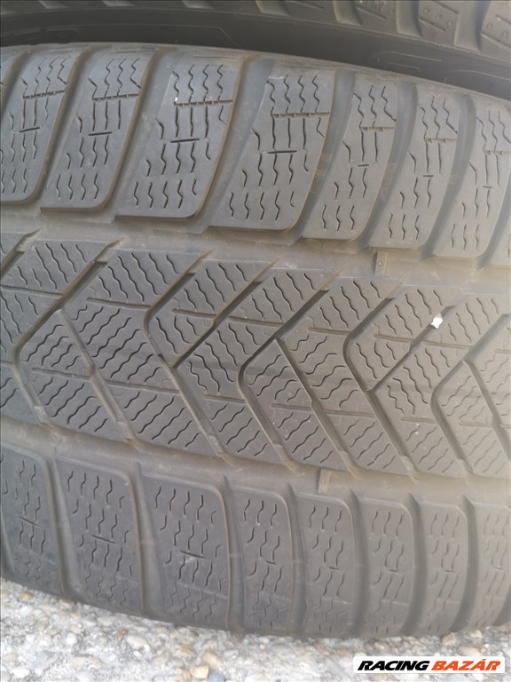  225/40R18 255/4018" újszerű Pirelli téli gumi gumi 8. kép