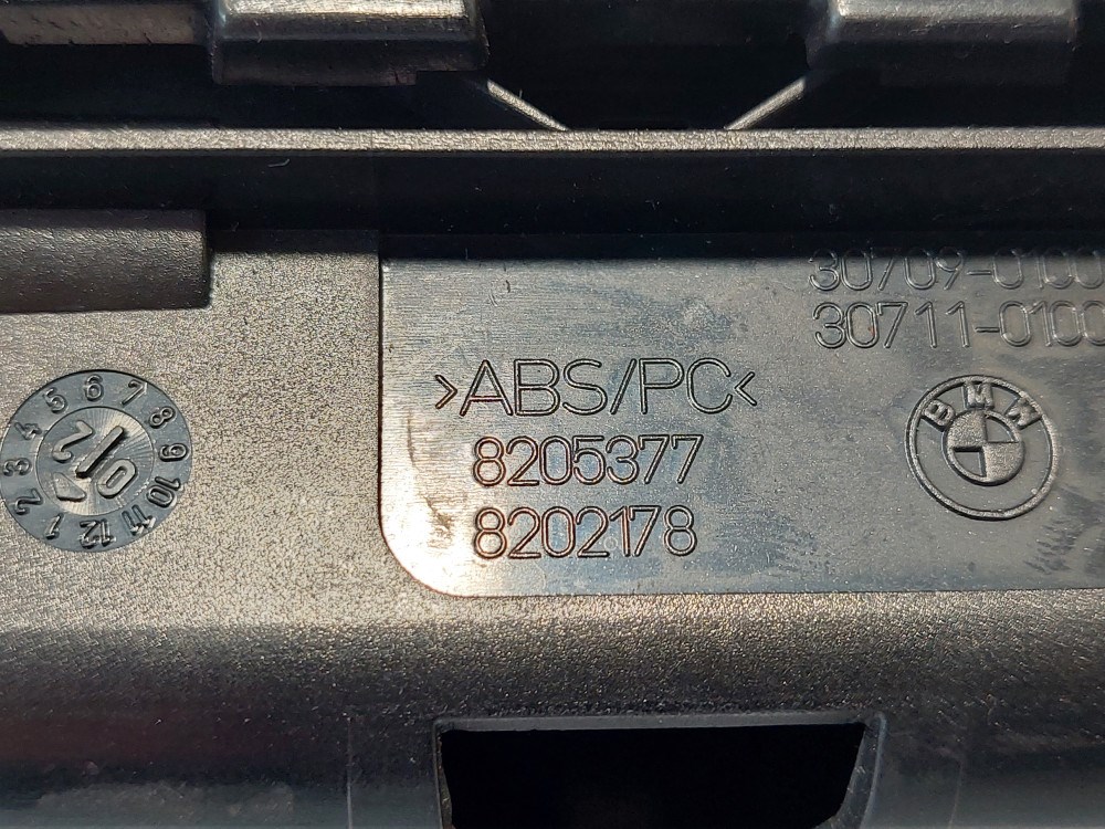 BMW E46 középsõ tároló konzol középkonzol hamutartó tartó 4. kép