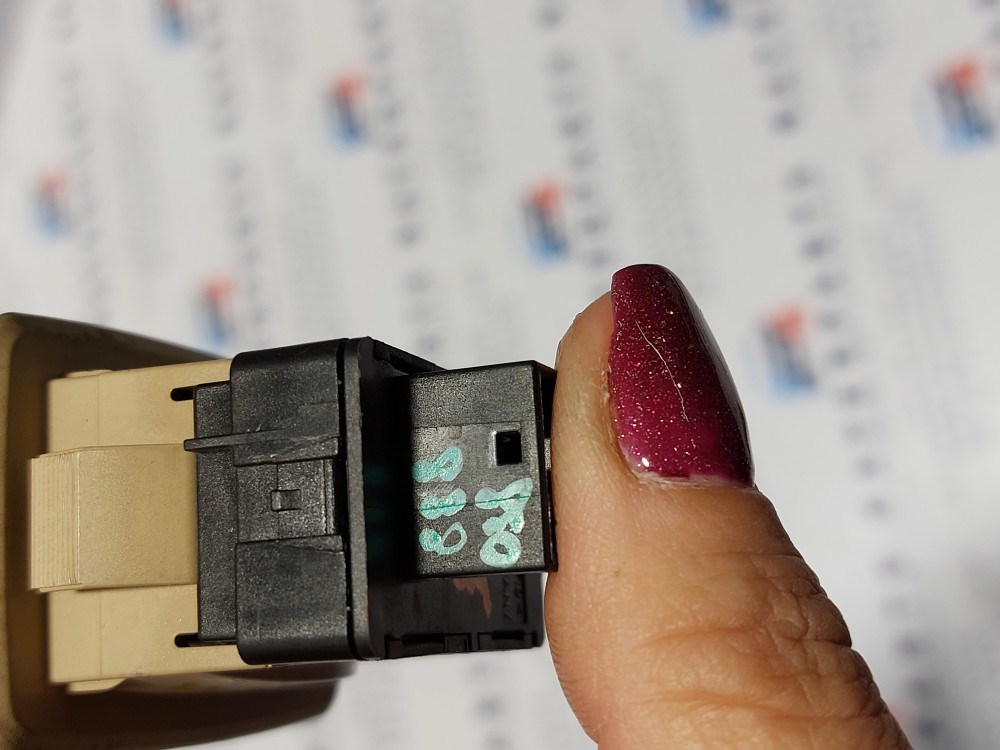 BMW E87 E90 E91 E70 E71 E89 X5 X6 Z4 jobb elsõ hátsó elektromos ablakemelõ kapcsoló gomb 4. kép