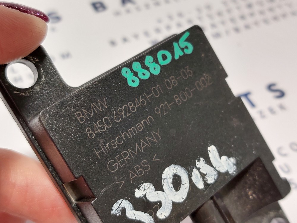 BMW E46 E81 E82 E87 E88 E90 E39 E60 E63 E38 E65 E83 E53 E70 E71 X3 X5 X6 bluetooth antenna erõsítõ 3. kép