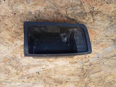 BMW 1 E81 E82  E87 (2005-2011) Első Hamutál