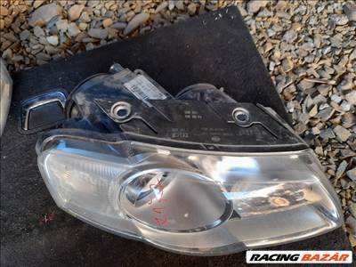 Volkswagen Passat B6 Jobb fényszóró 